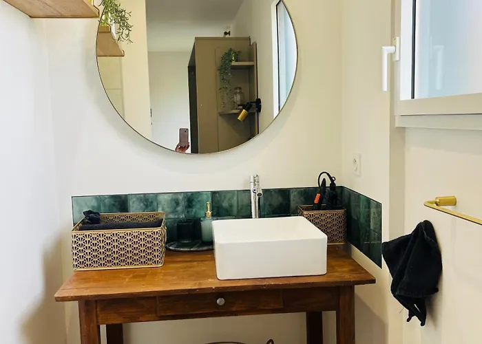 Privée Avec Sdb Et Wc Séjour chez l'habitant *